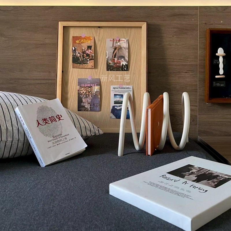 Creative Minimalist Metal Maga - Home Decor Magazine recension och pris