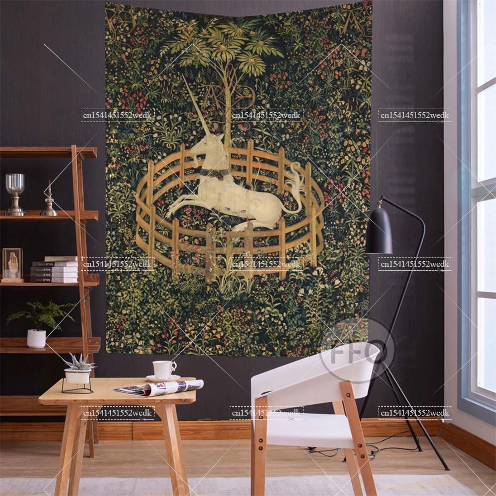 The Unicorn In Captivity Wall  - Aesthetic Tapestry recension och pris