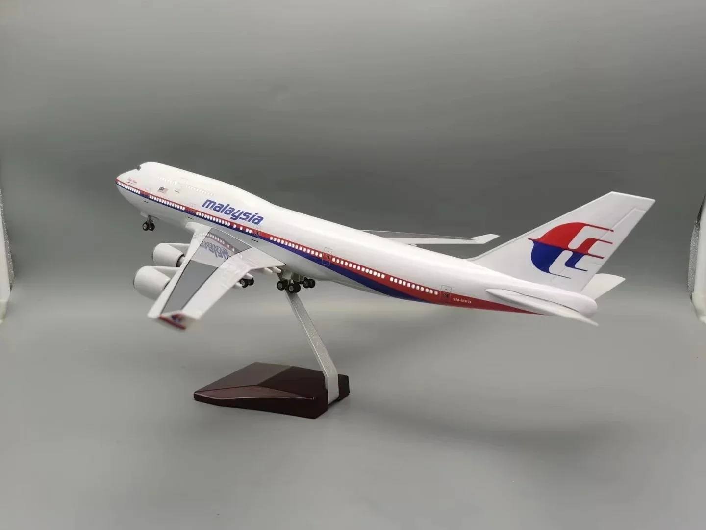 B747 Malaysia Airways 1/150 Sc - Home Decor Malaysia recension och pris