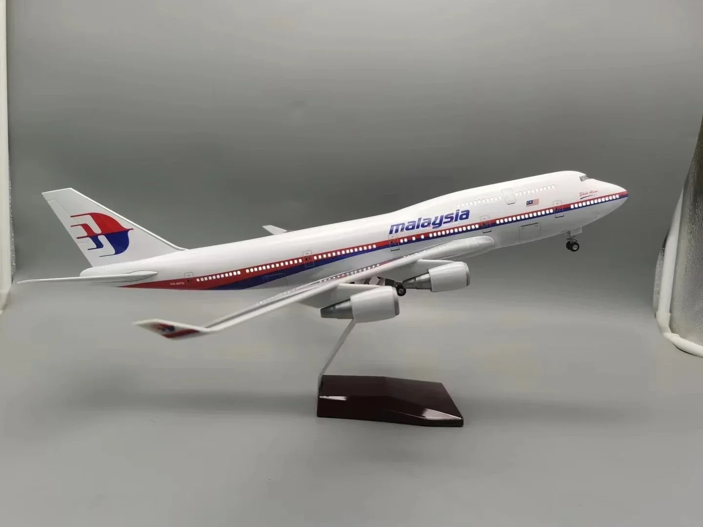 B747 Malaysia Airways 1/150 Sc - Home Decor Malaysia recension och pris